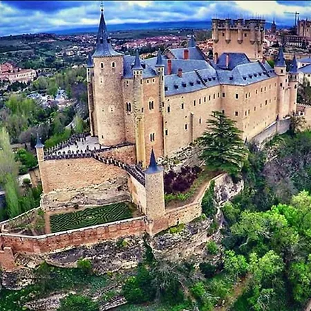 Hotel Avenida Del Sotillo