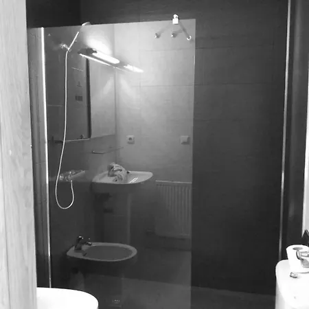 Avenida Del Sotillo Hotel 2*