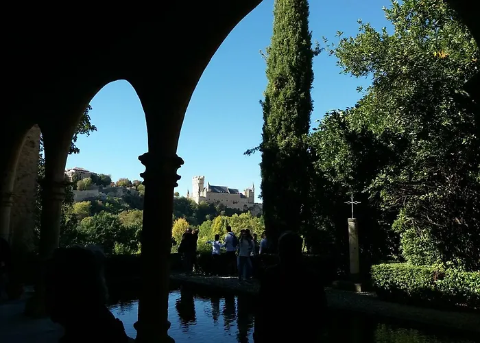 Hotel Avenida Del Sotillo 2*